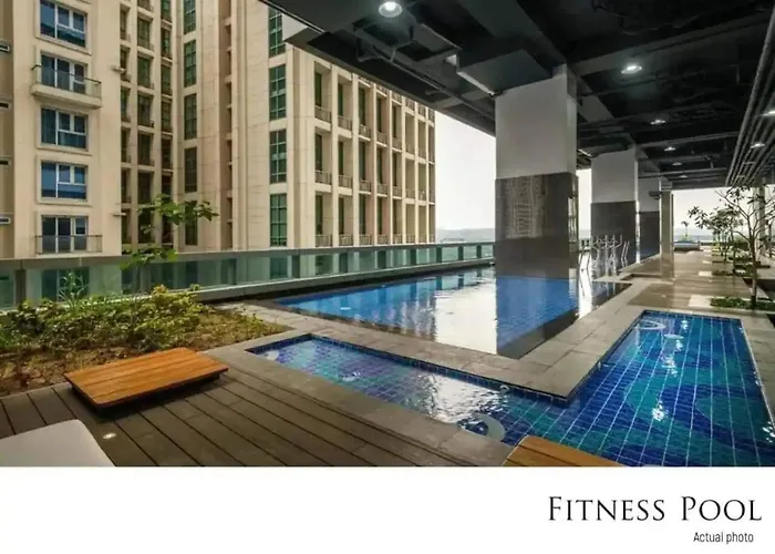 Korea In The Staycation With Pool, Gym And